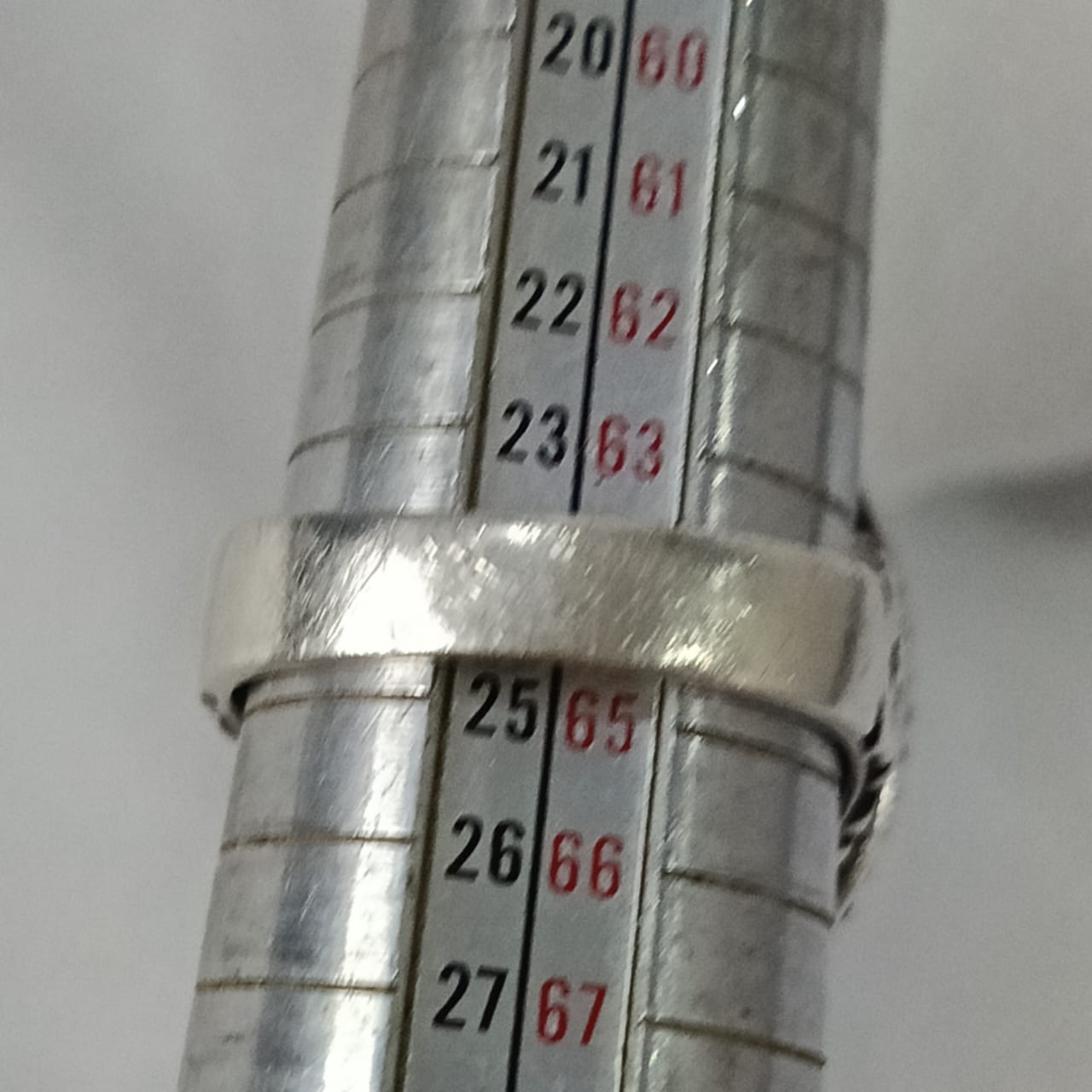 خاتم فضة بحجر ياقوت طبيعي