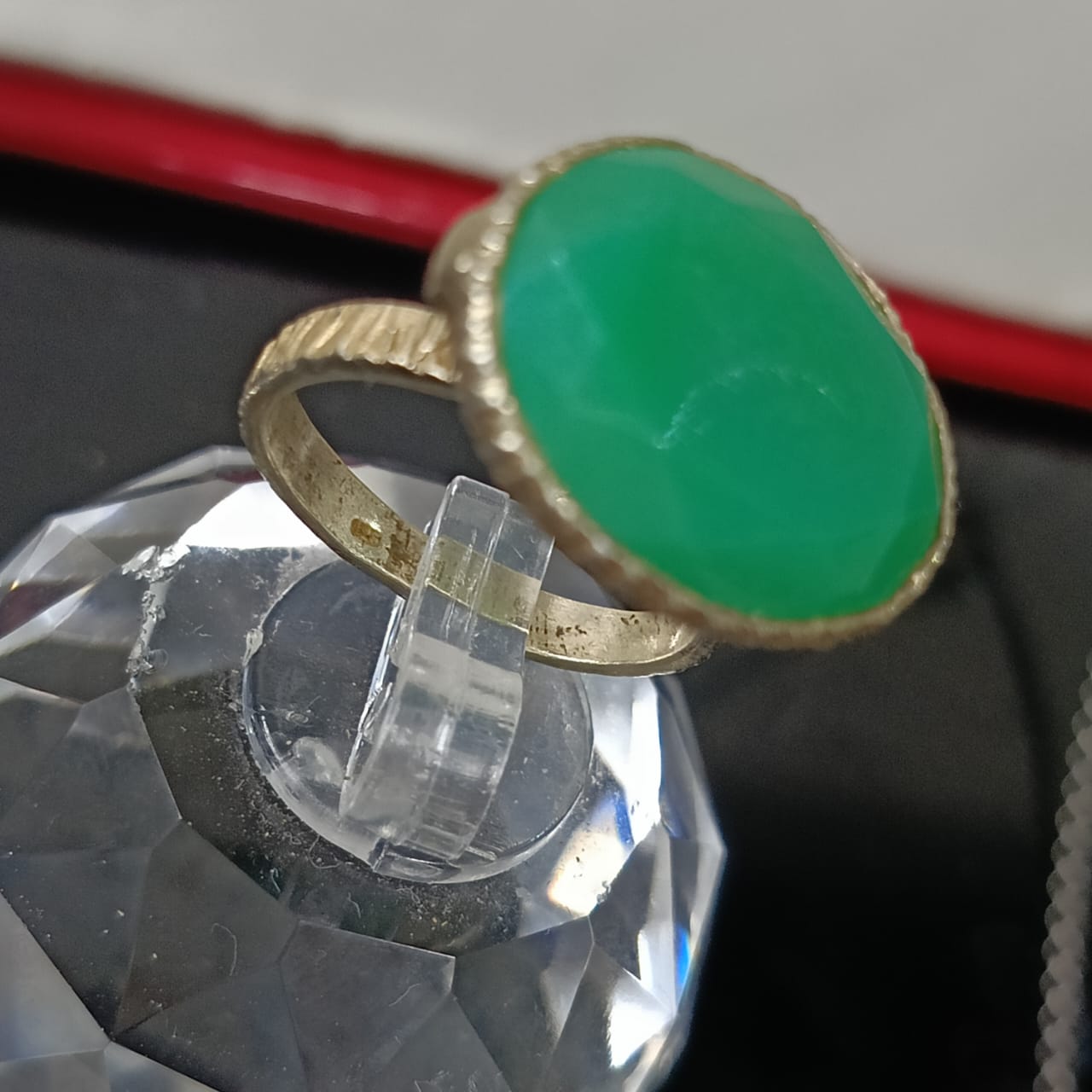 طقم فضة بحجر زمرد سلسلة وخاتم