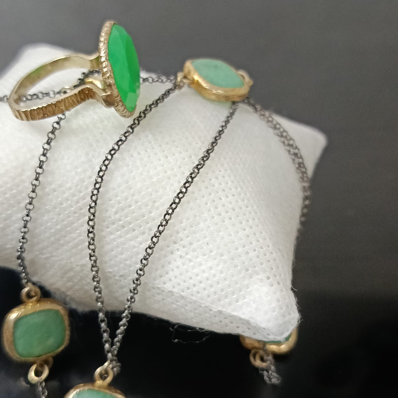 طقم فضة بحجر زمرد سلسلة وخاتم