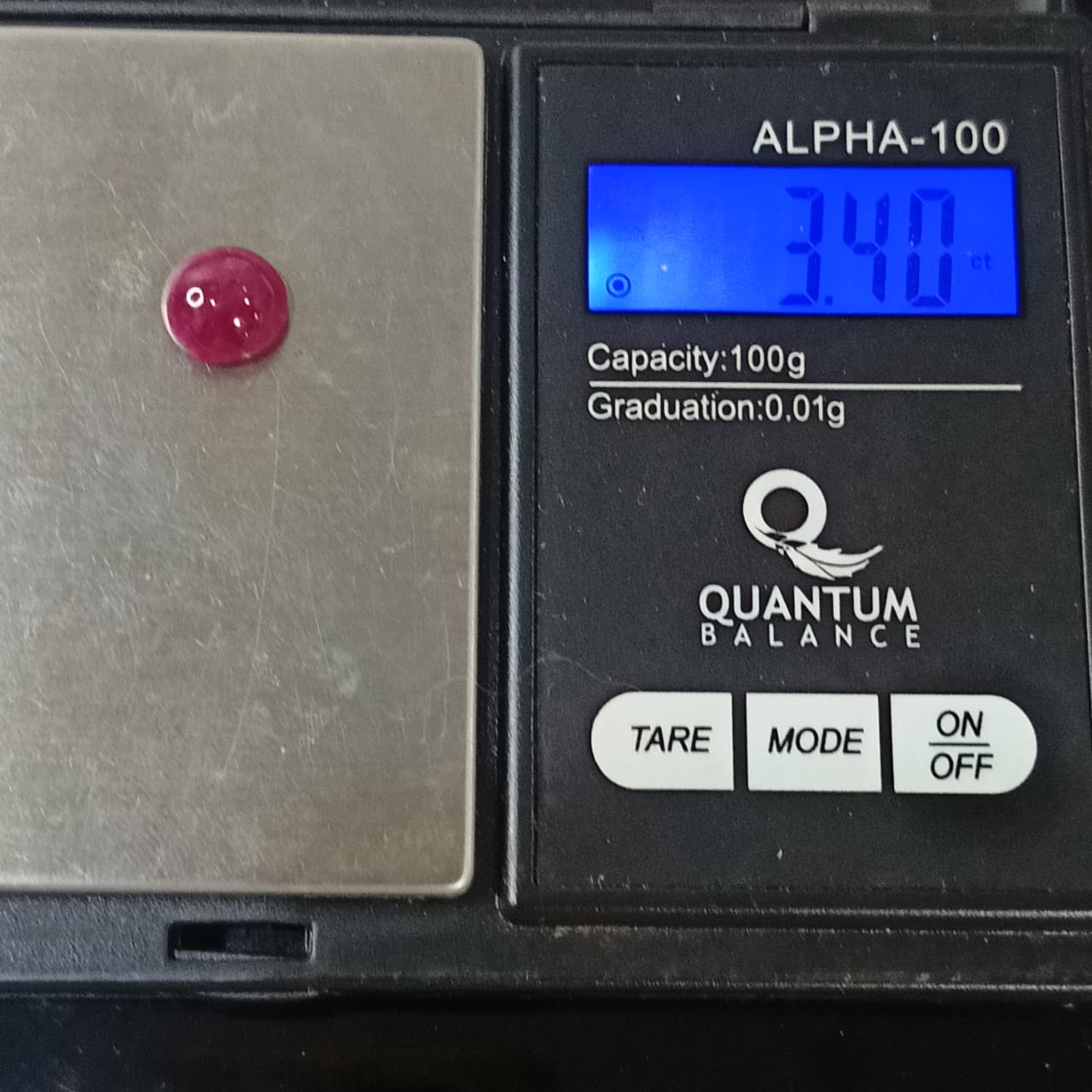 حجر ياقوت طبيعي