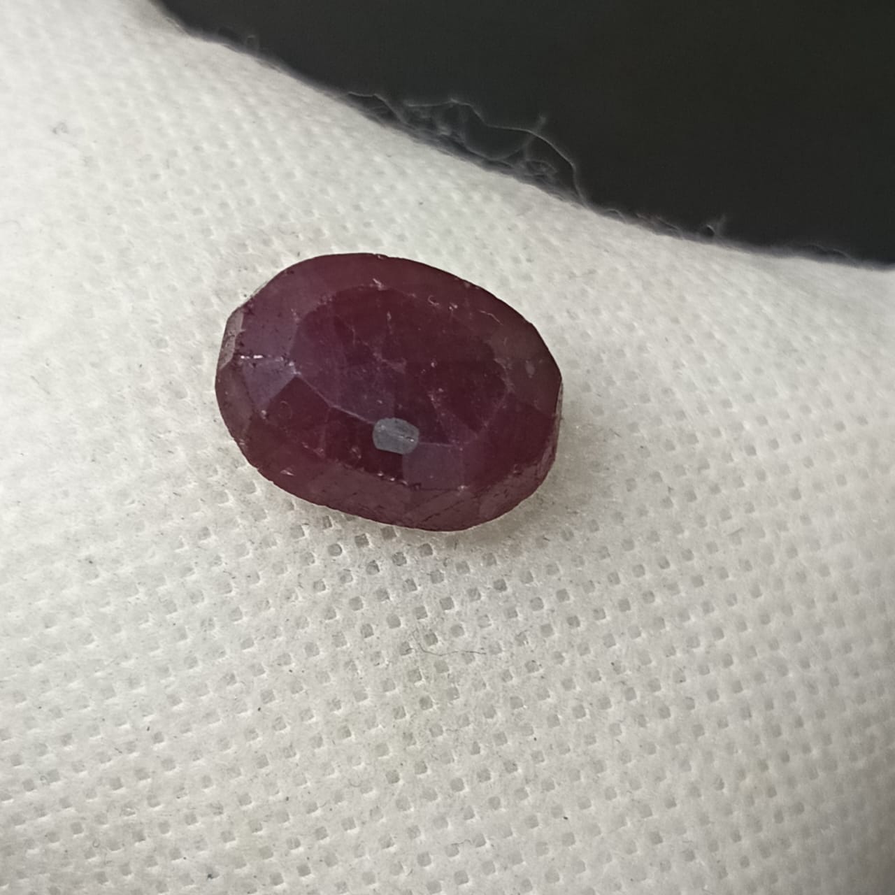 حجر ياقوت طبيعي