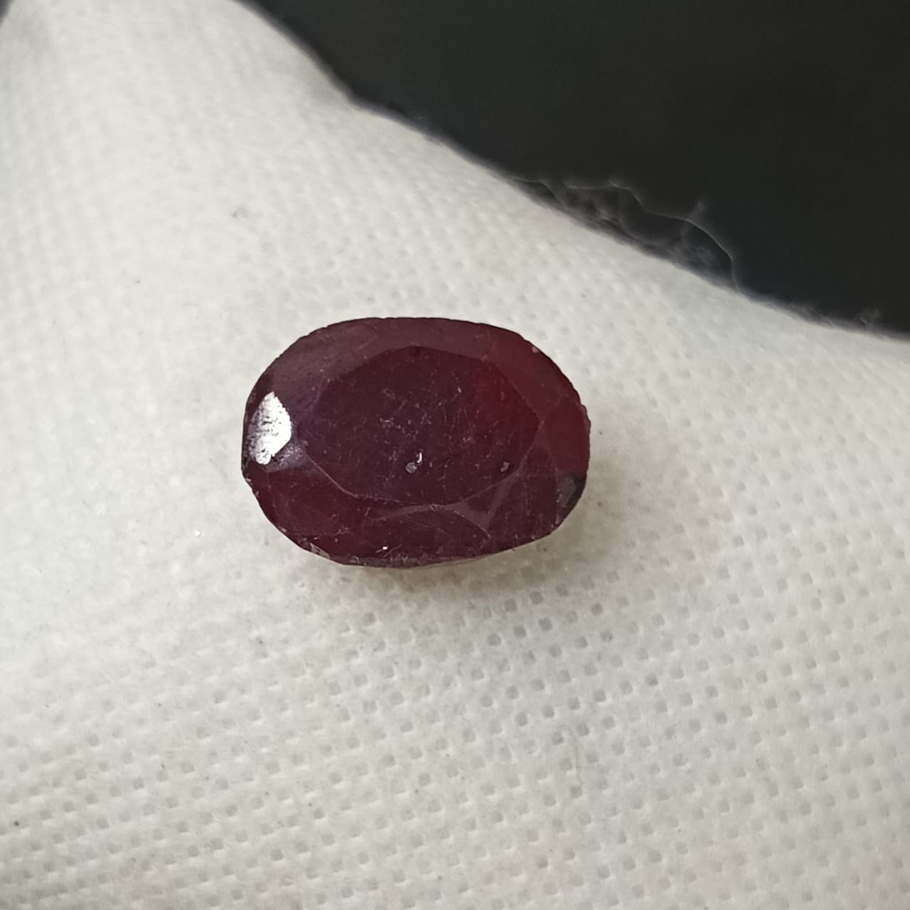 حجر ياقوت طبيعي