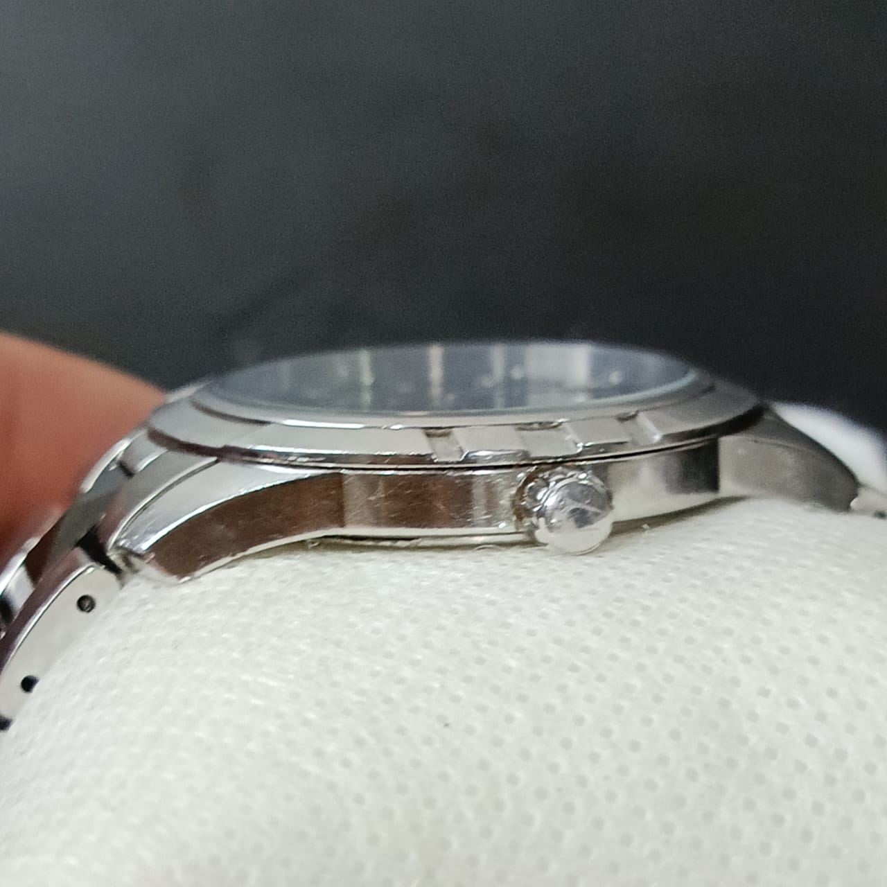 ساعة بولوفا سيراميك مرصعة بالألماس الأصلي للنساء