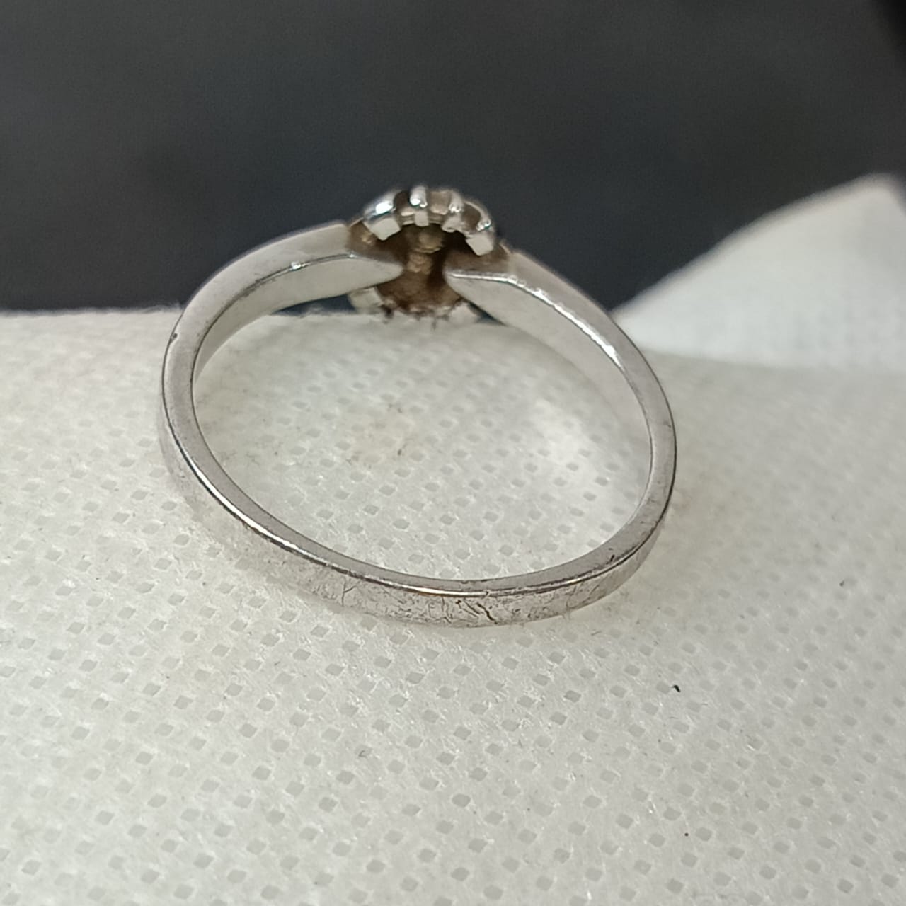 خاتم فضة بحجر ماس طبيعي