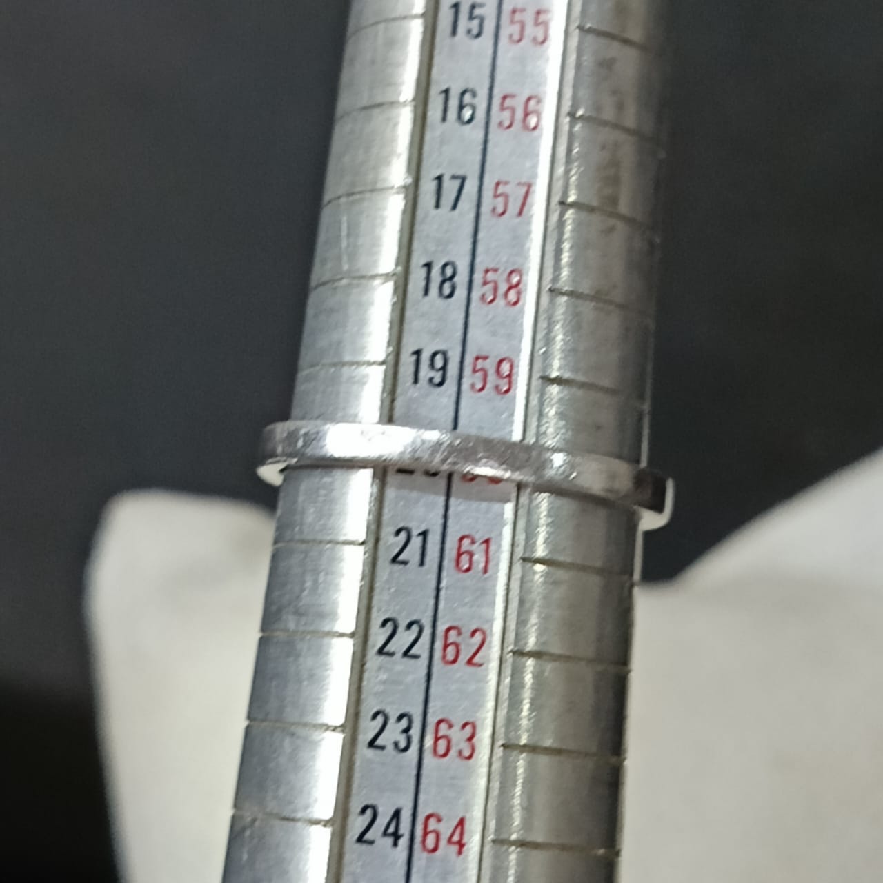 خاتم فضة بحجر ماس طبيعي