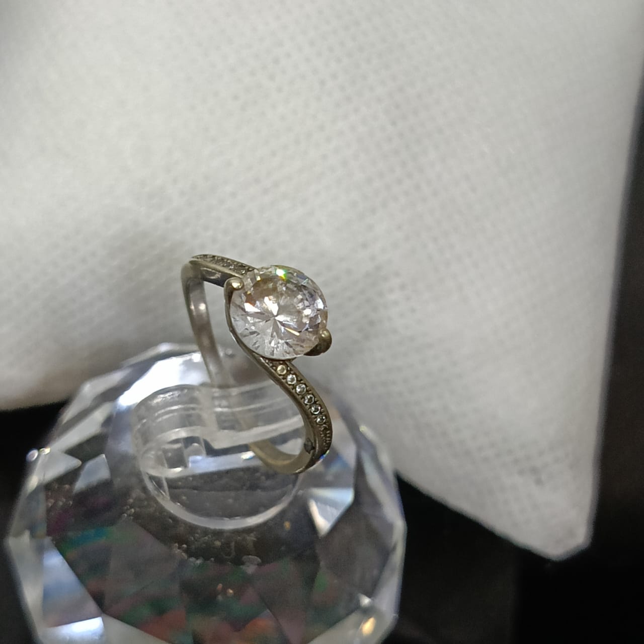 خاتم بلاكي أبيض