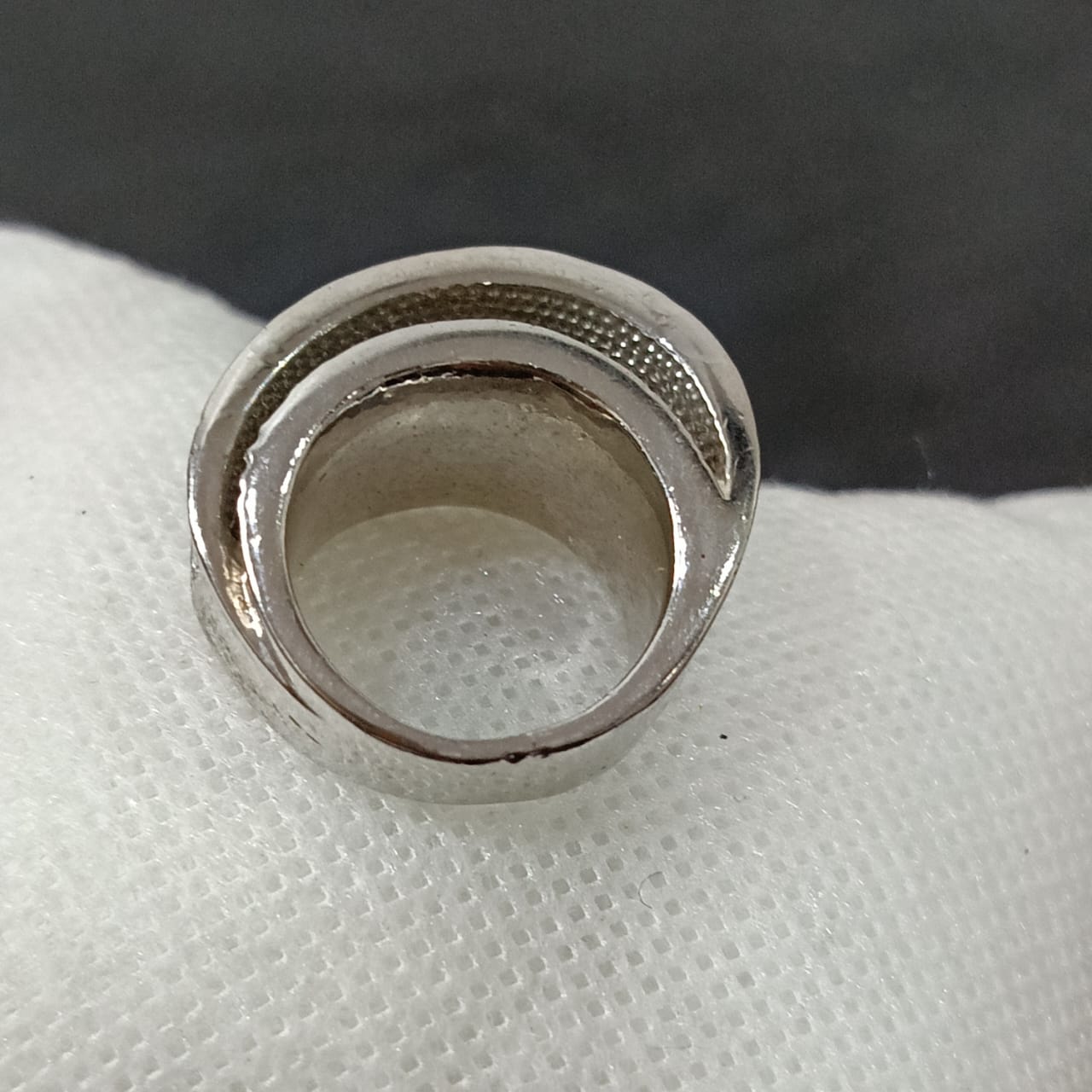 خاتم بلاكي أبيض