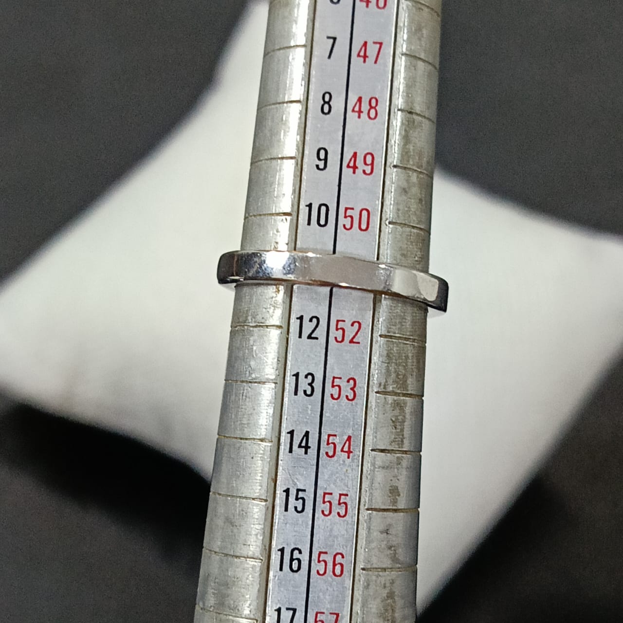 خاتم بلاكي أبيض