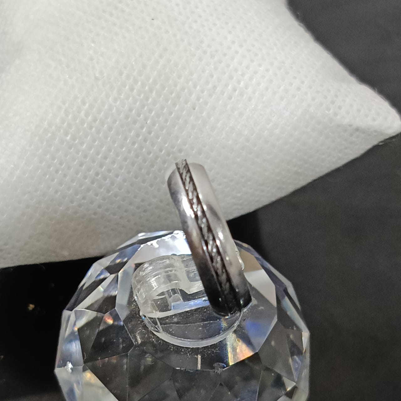 خاتم بلاكي أبيض