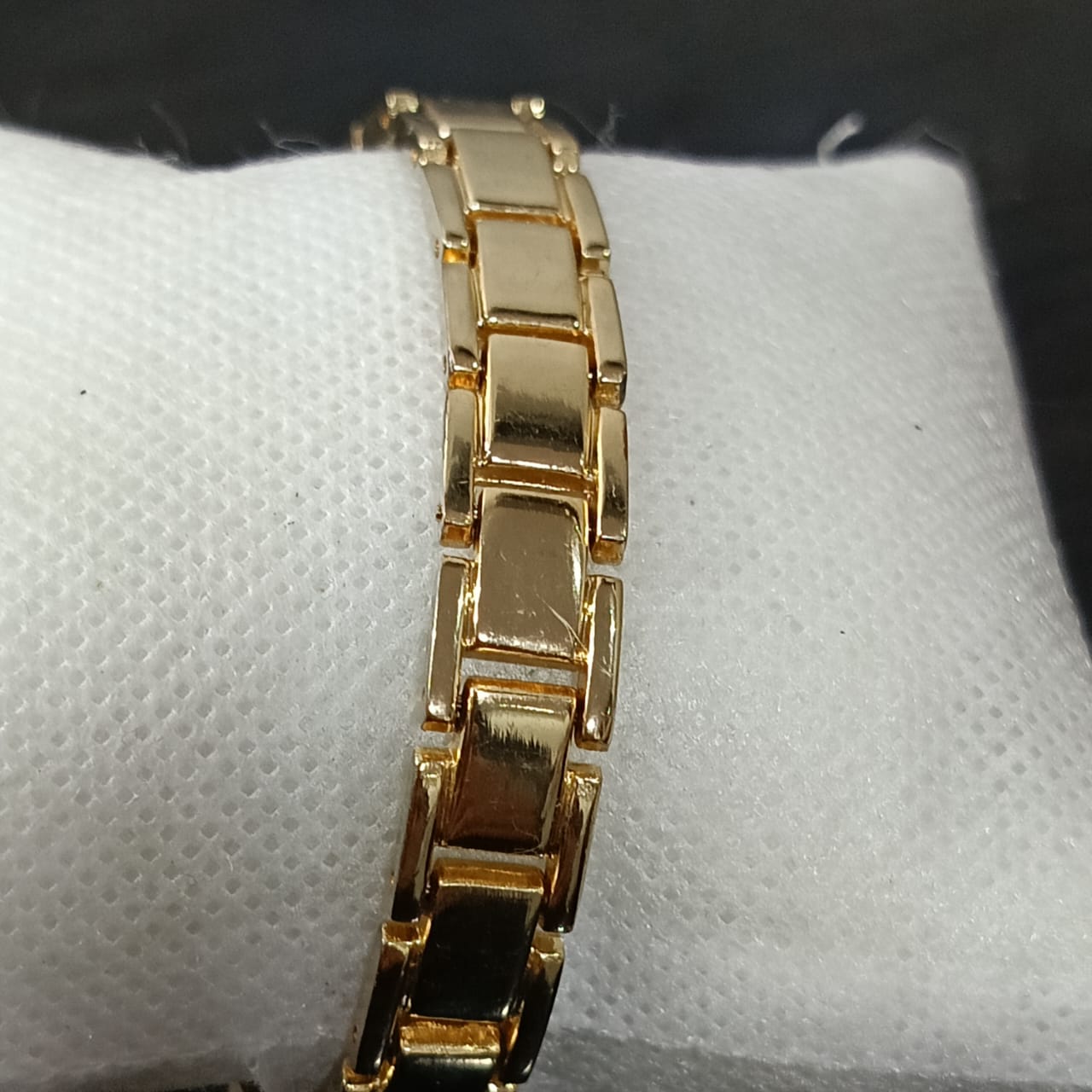 سوار نسائي بلاكي