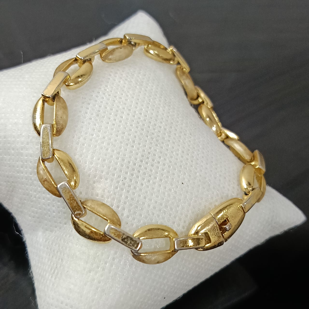 سوار نسائي بلاكي