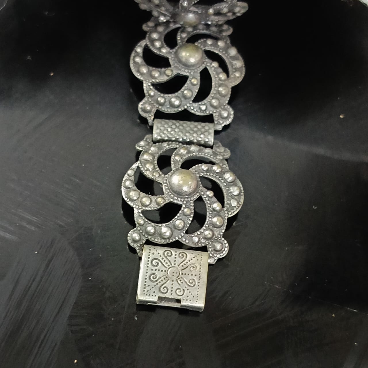 سوار نسائي نحاس أبيض