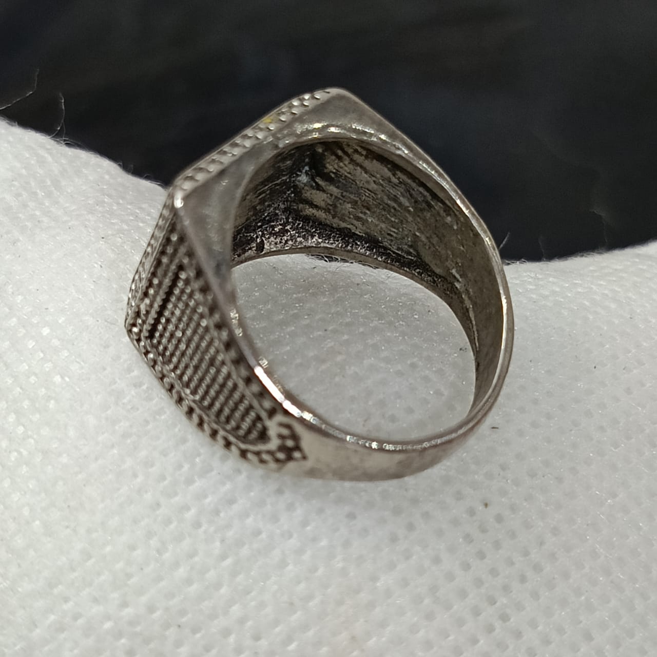 خاتم نحاس أبيض