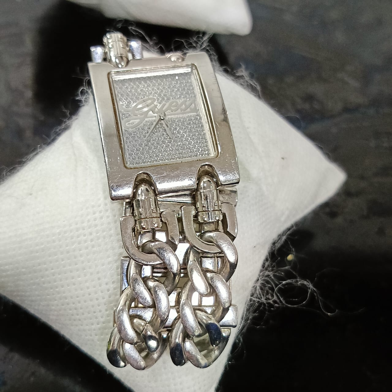 Montre Guess Femme original plaqué or Blanc