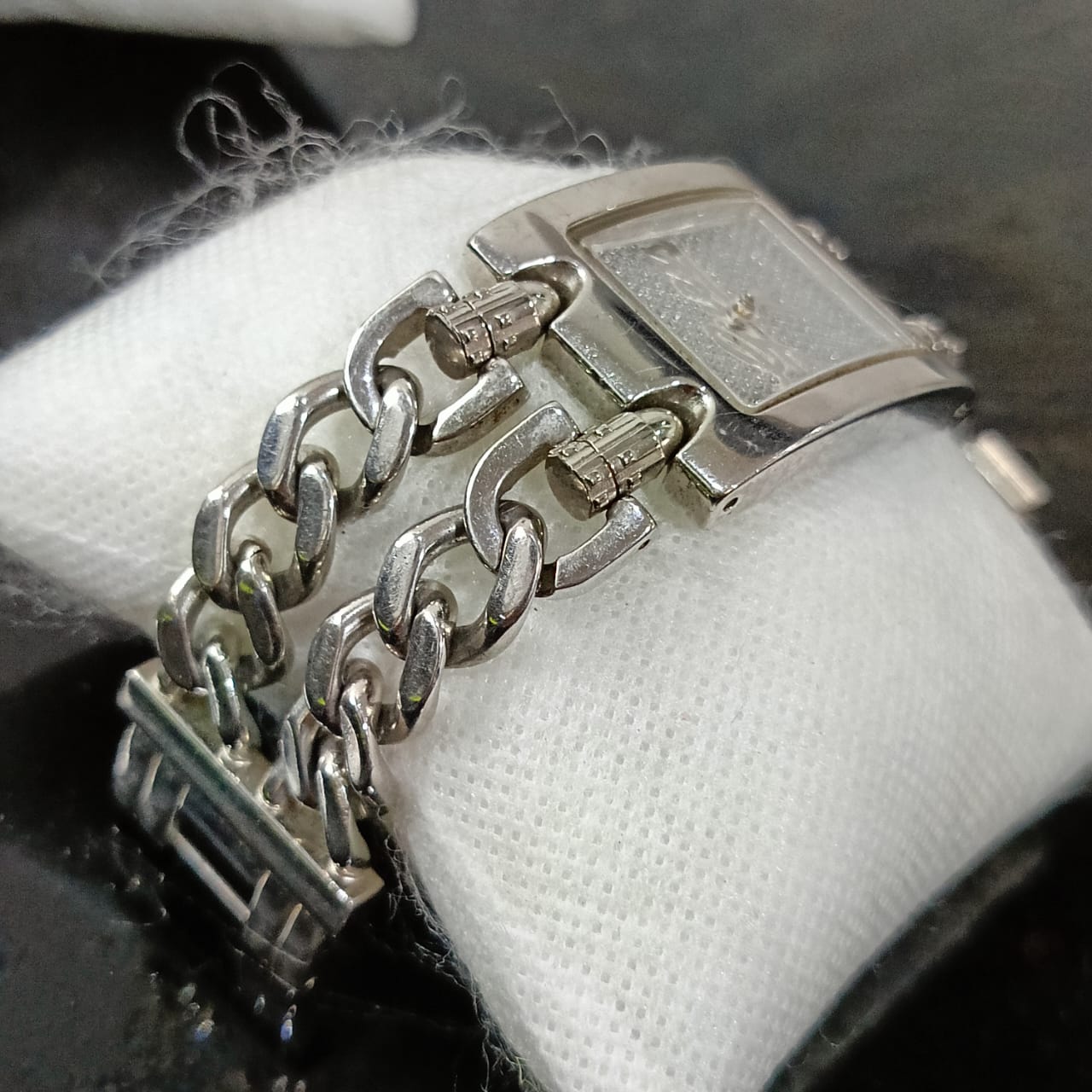 Montre Guess Femme original plaqué or Blanc