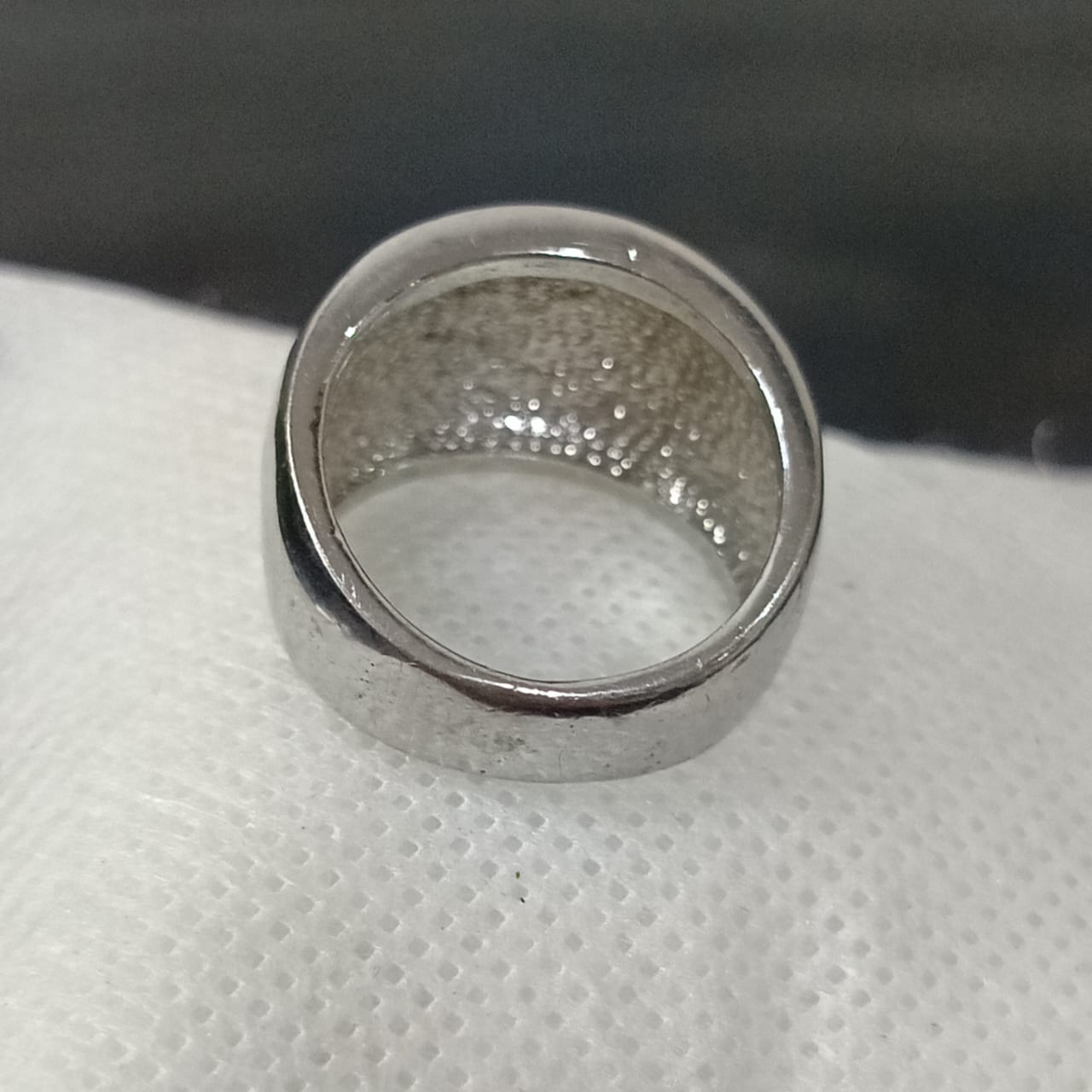 خاتم بلاكي أبيض