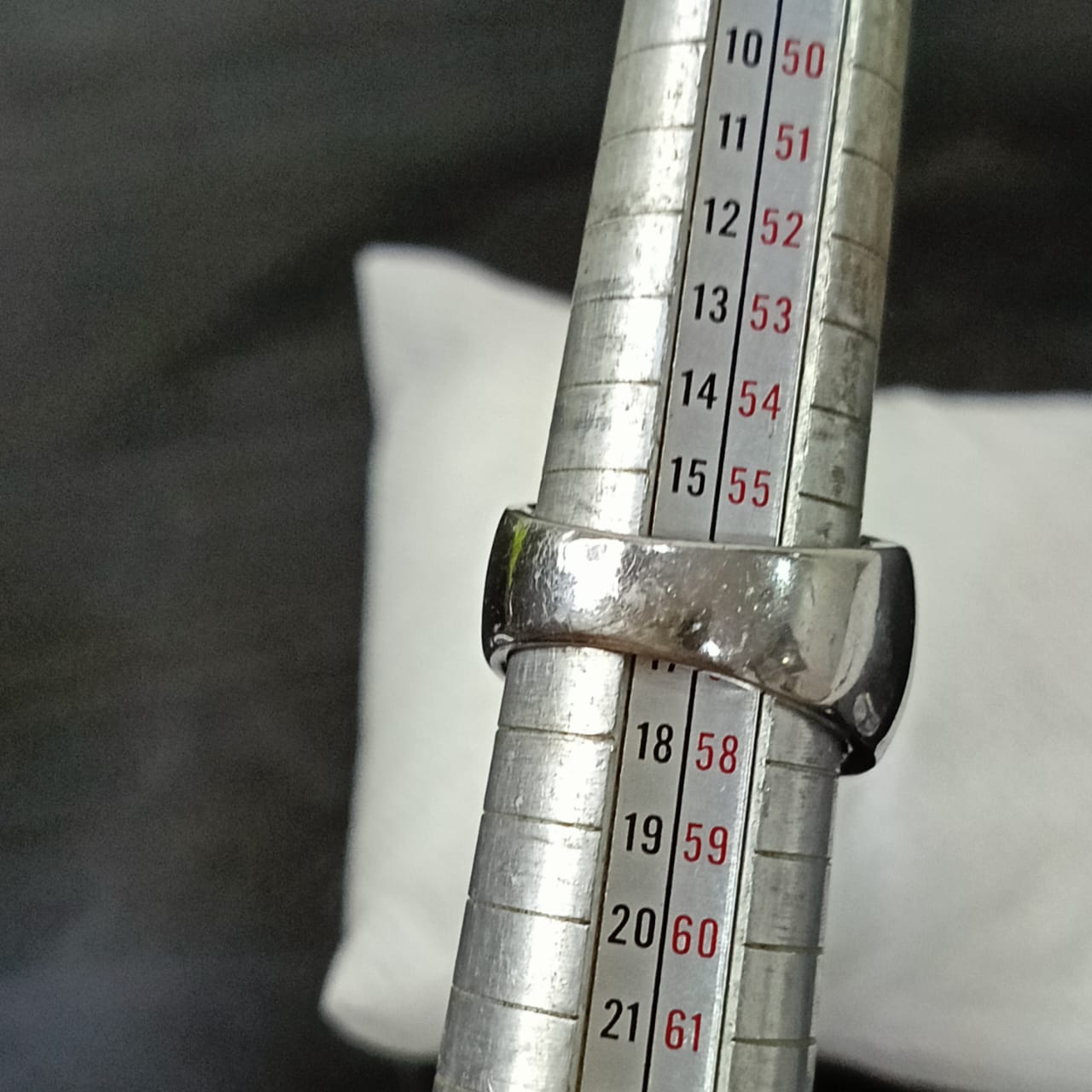 خاتم بلاكي أبيض