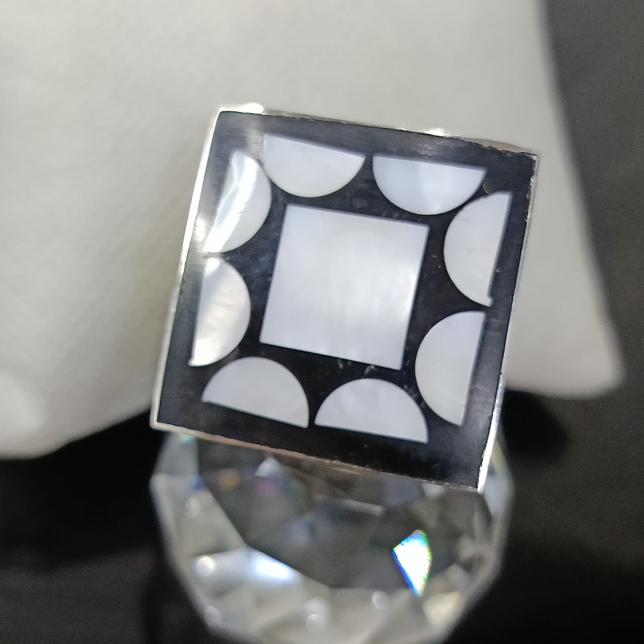 خاتم نسائي بلاكي أبيض