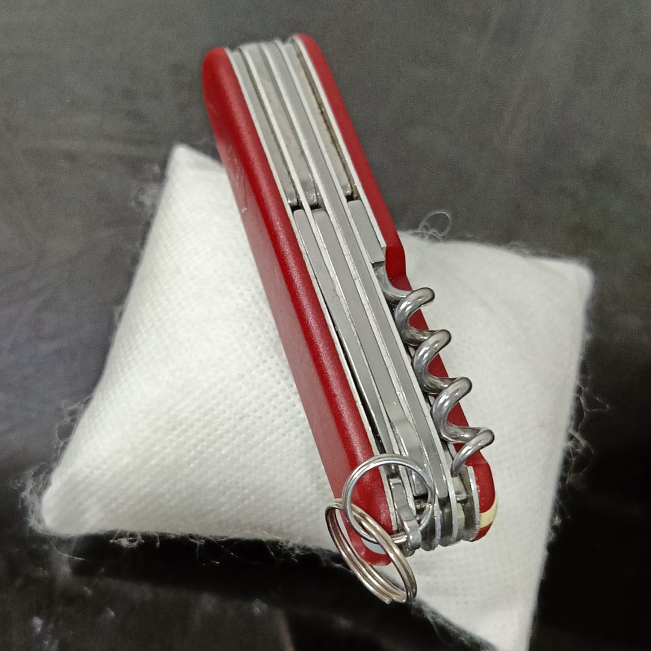 تحفة سويسرية أصلية