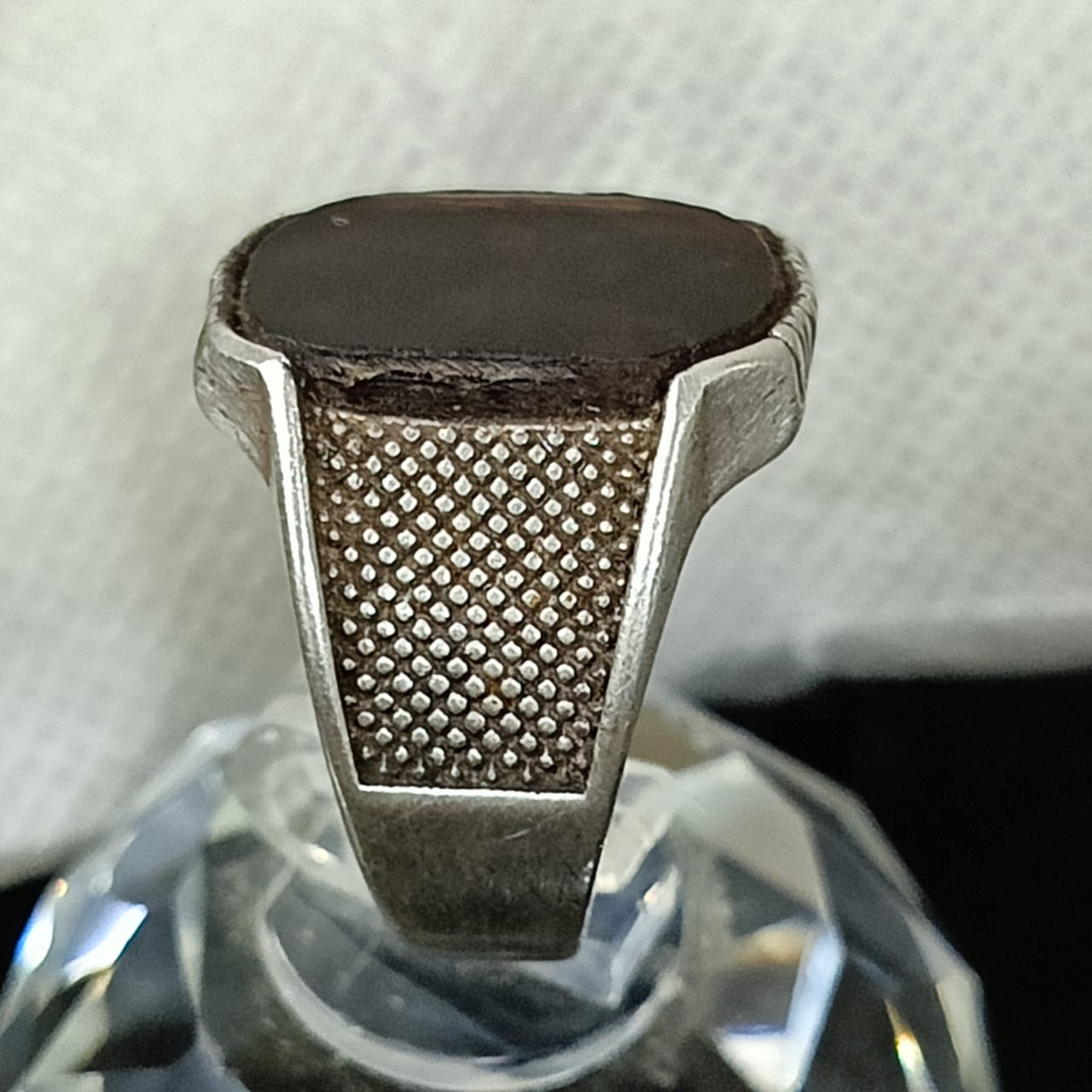 خاتم فضة بحجر الدم