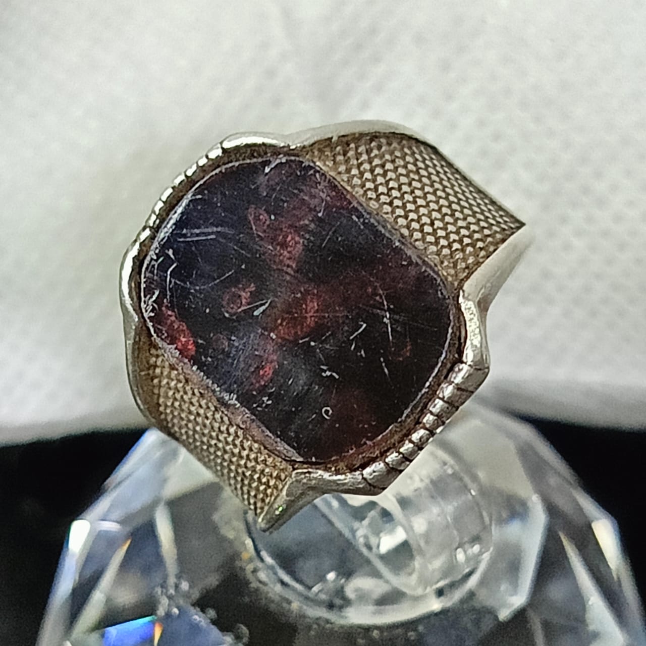 خاتم فضة بحجر الدم