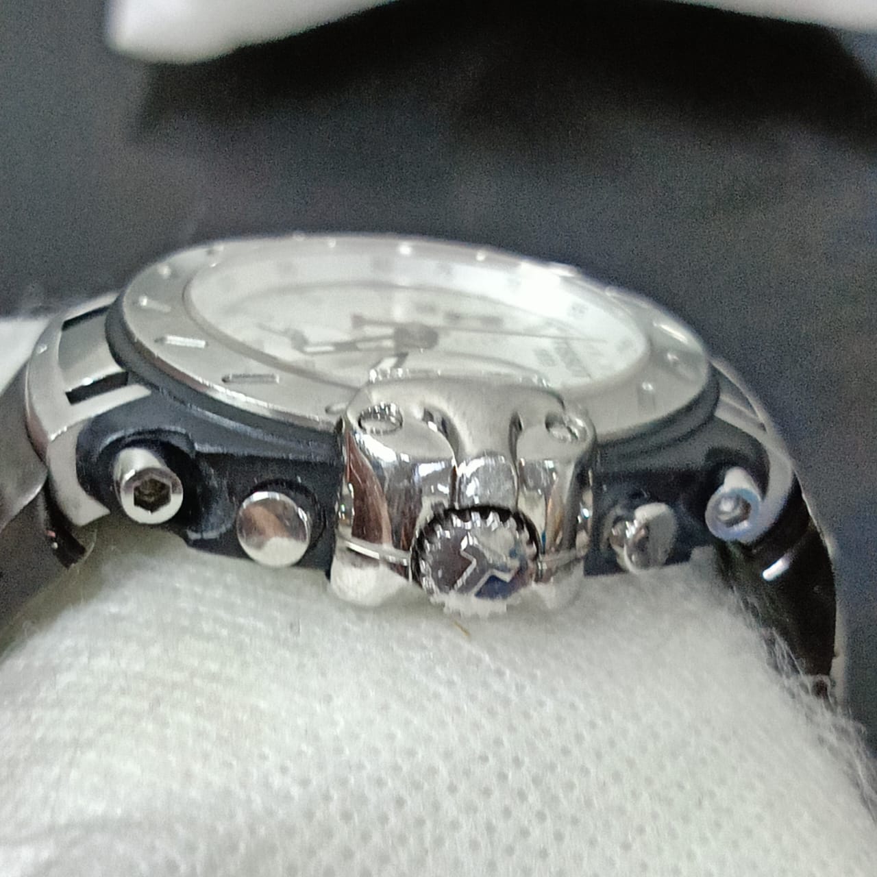 Montre Tissot chronographe Quartz original et saphir