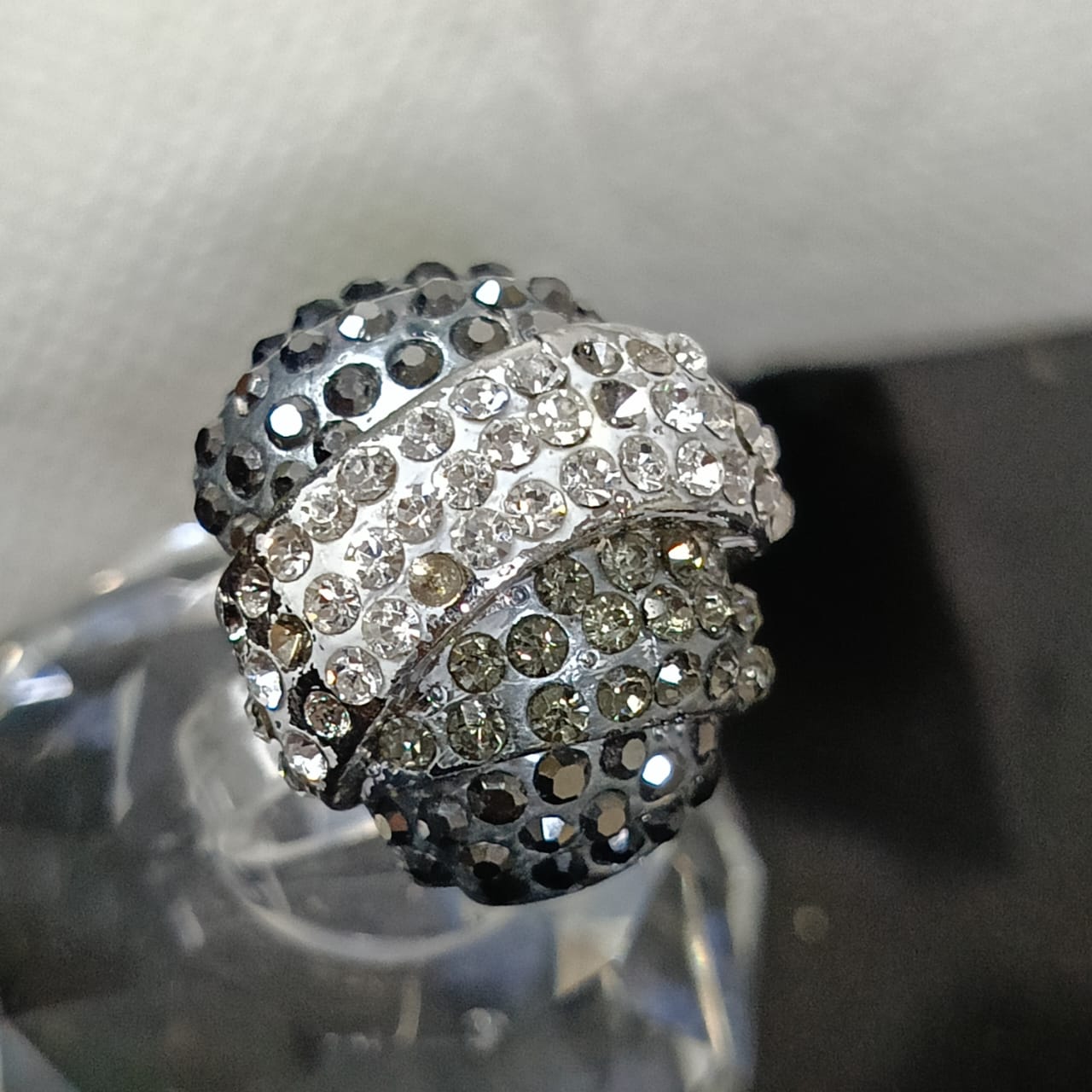 خاتم بلاكي أبيض