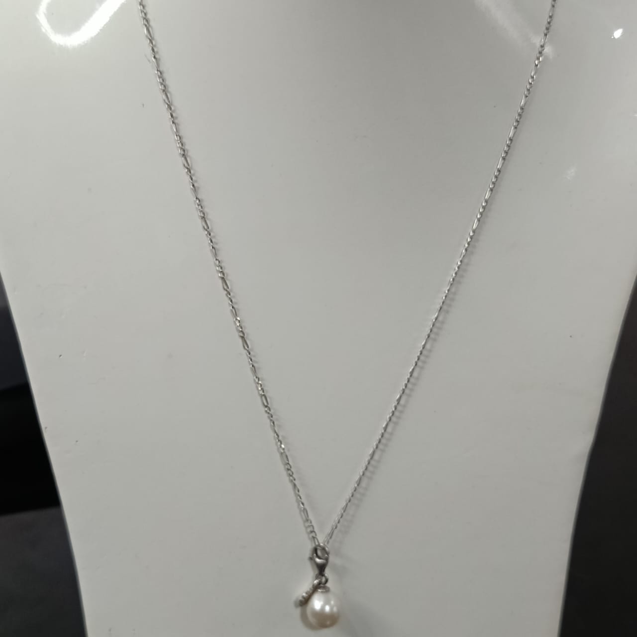 سلسلة فضة تحفة