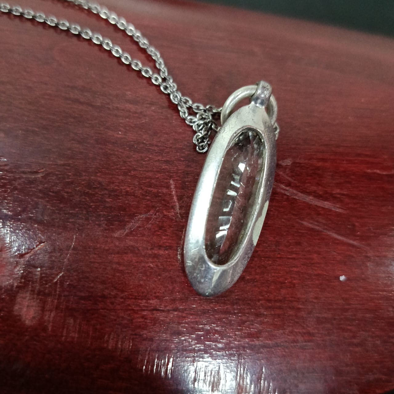 سلسلة فضة تحفة فرنسية بحجر سفير طبيعي