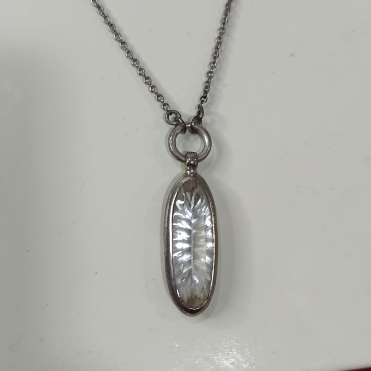 سلسلة فضة تحفة فرنسية بحجر سفير طبيعي