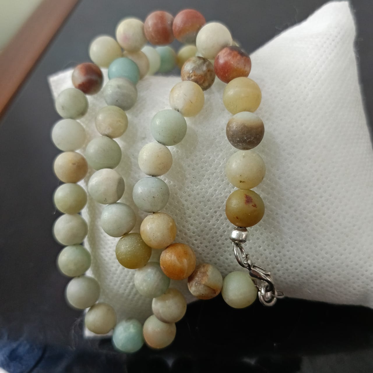 عقد تحفة بحجر عقيق طبيعي  وقفل فضة