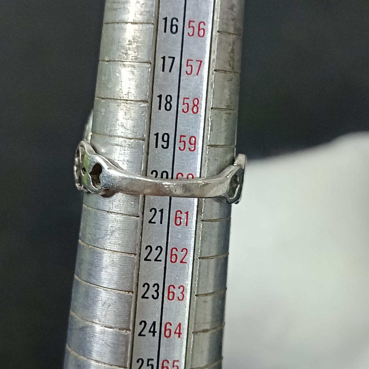 خاتم فضة تحفة بحجر عقيق أحمر شفاف