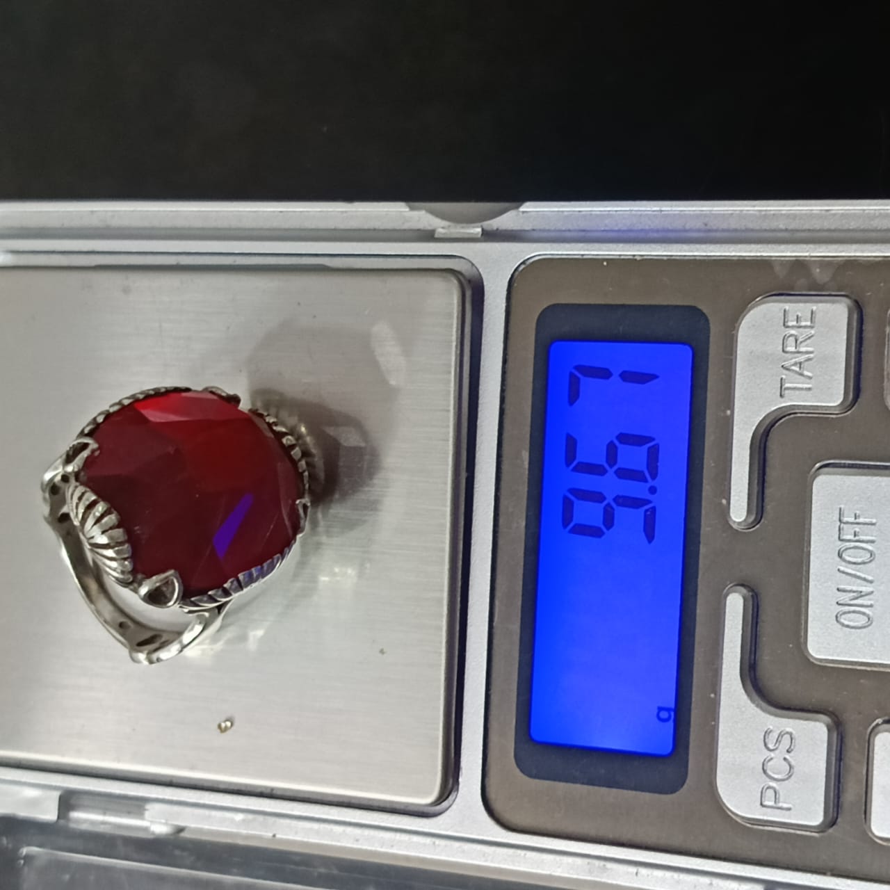 خاتم فضة تحفة بحجر عقيق أحمر شفاف