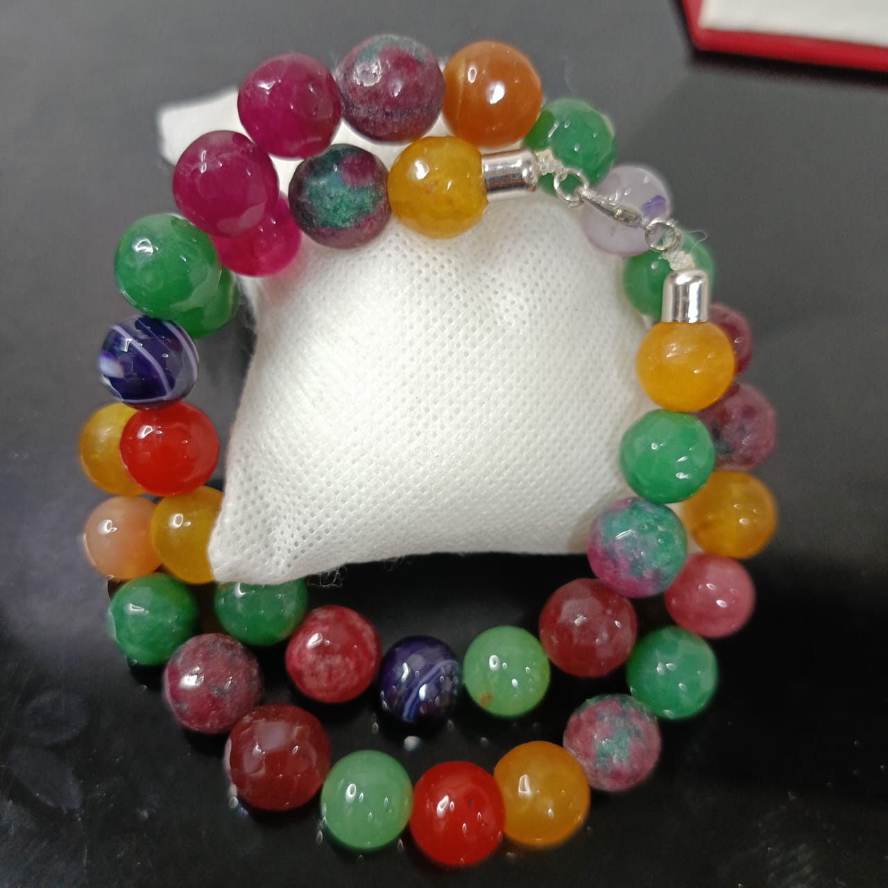 عقد تحفة بحجر  تورمالين ملون طبيعي