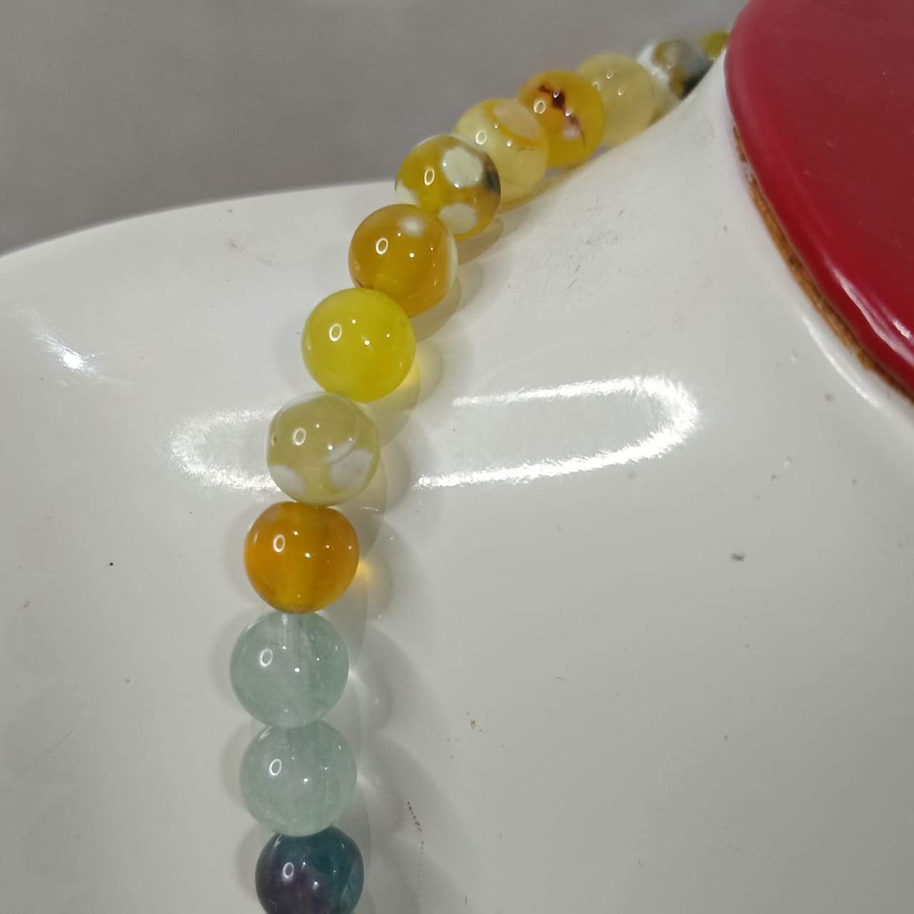 عقد تحفة بحجر تورمالين ملون طبيعي