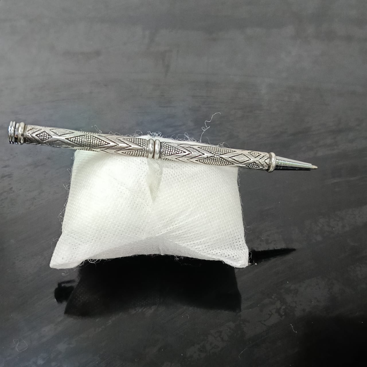 Stylo argenté antique