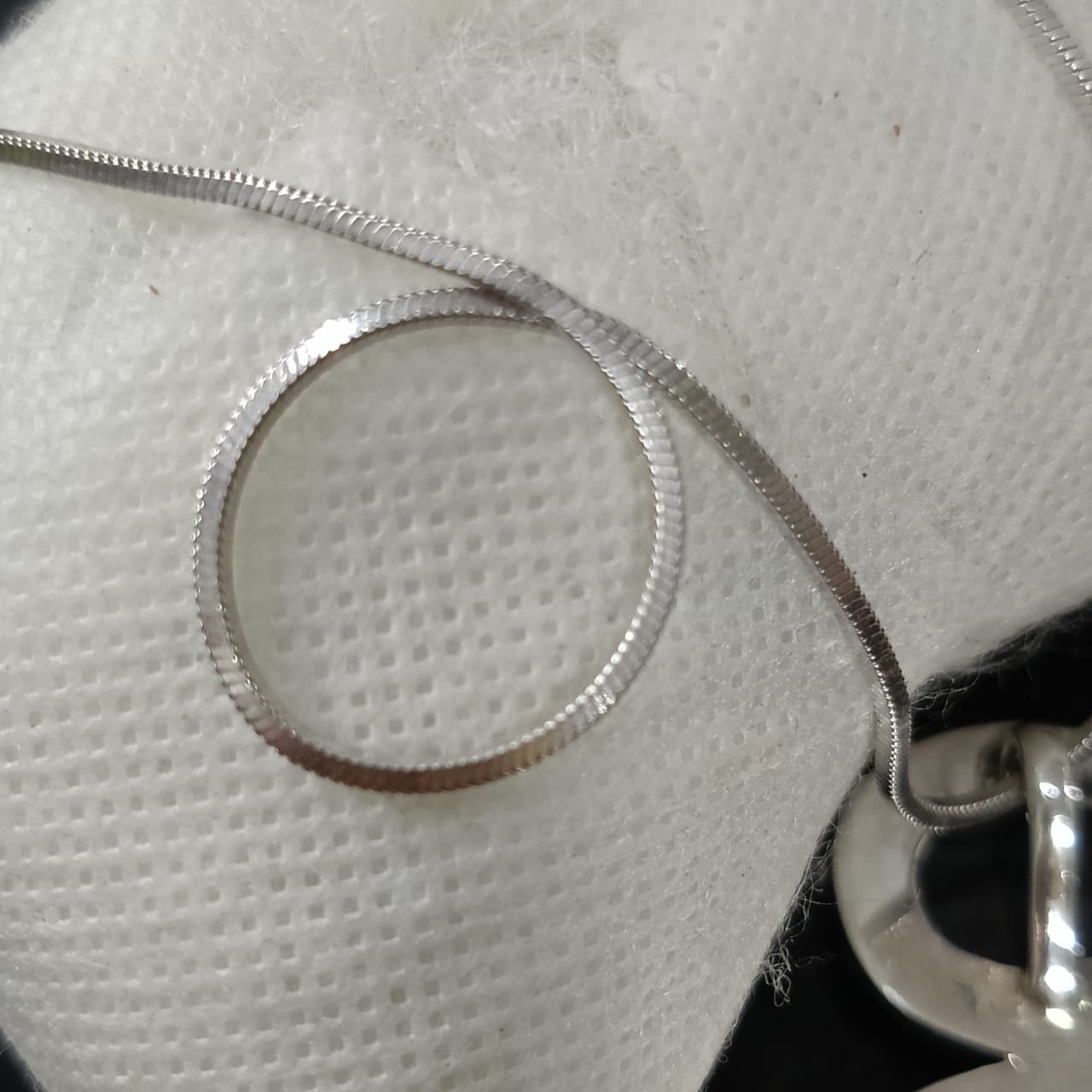 سلسلة تحفة فضة بحجر عقيق مصور