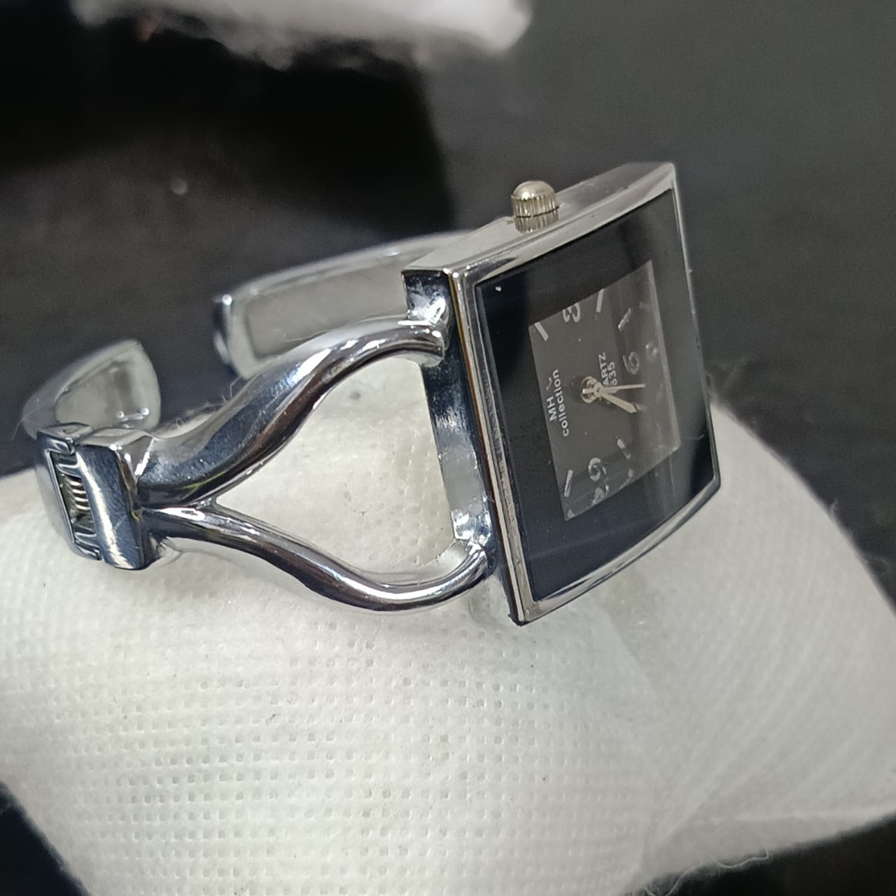 Montre MH femme original Quartz