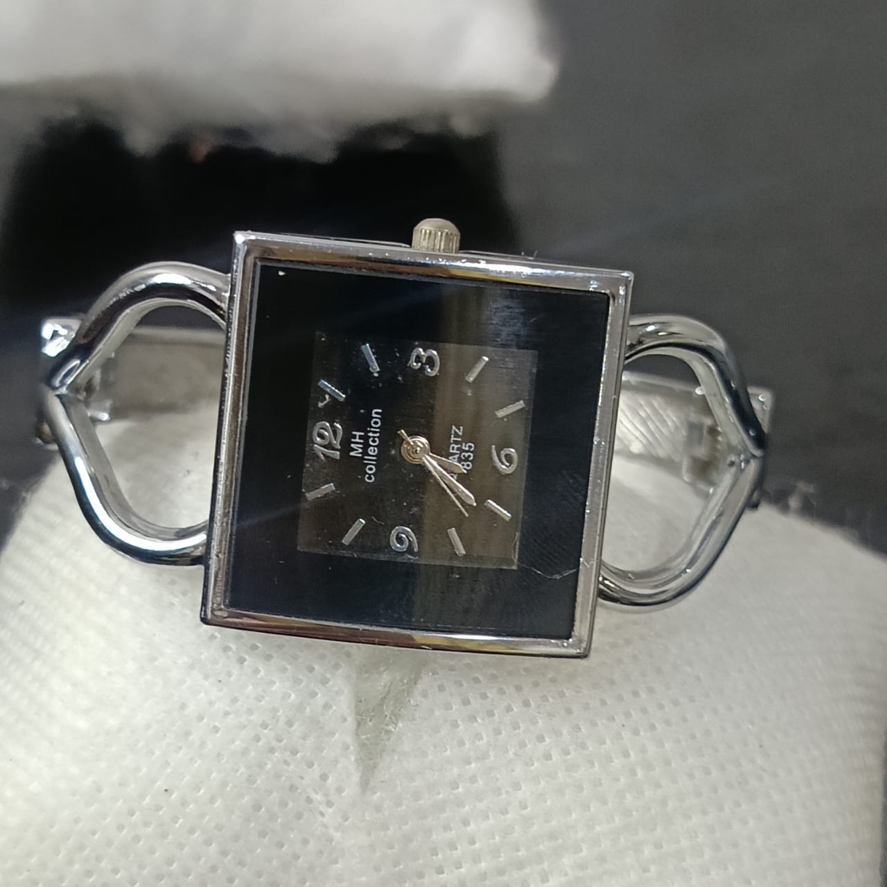 Montre MH femme original Quartz
