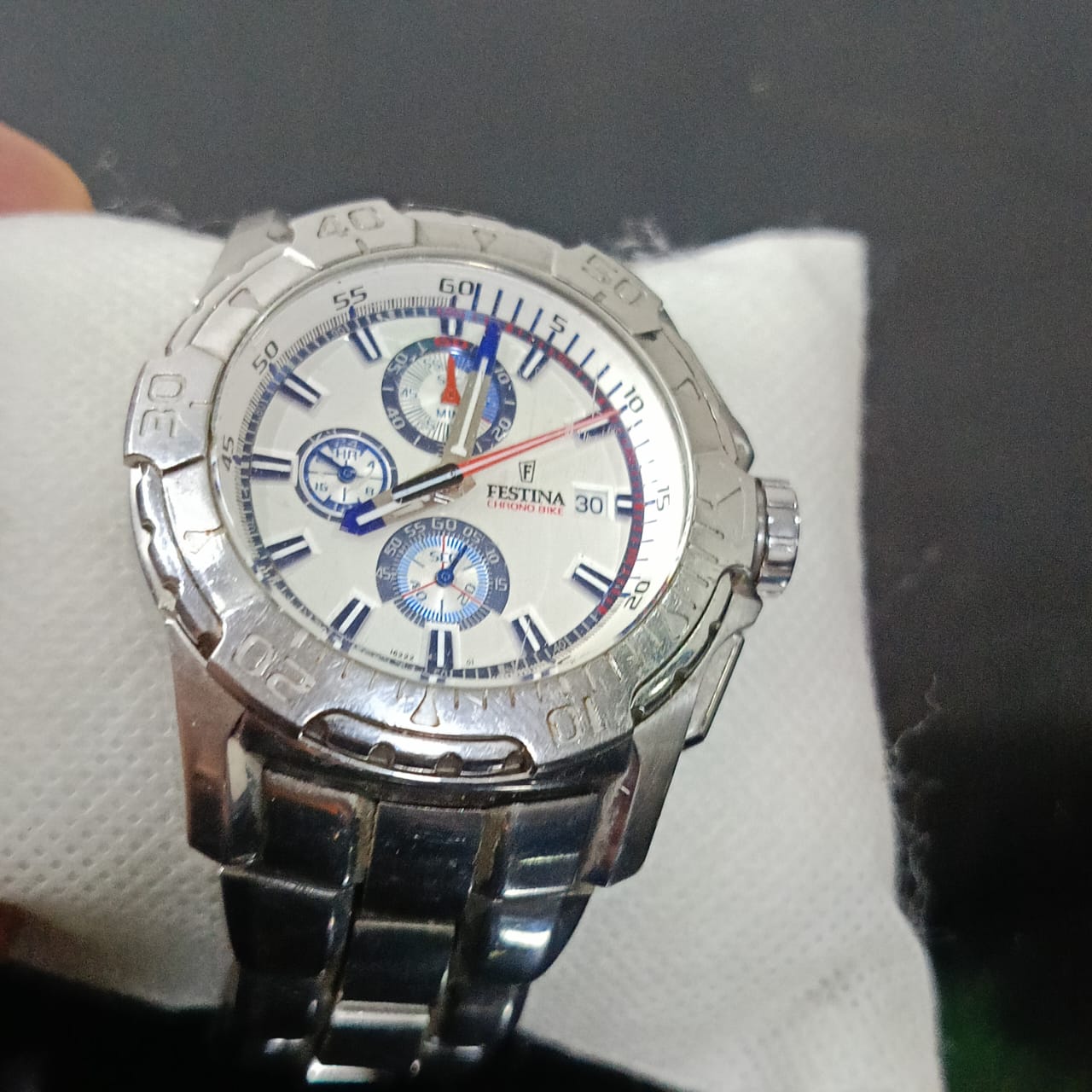 Montre Festina homme acier original