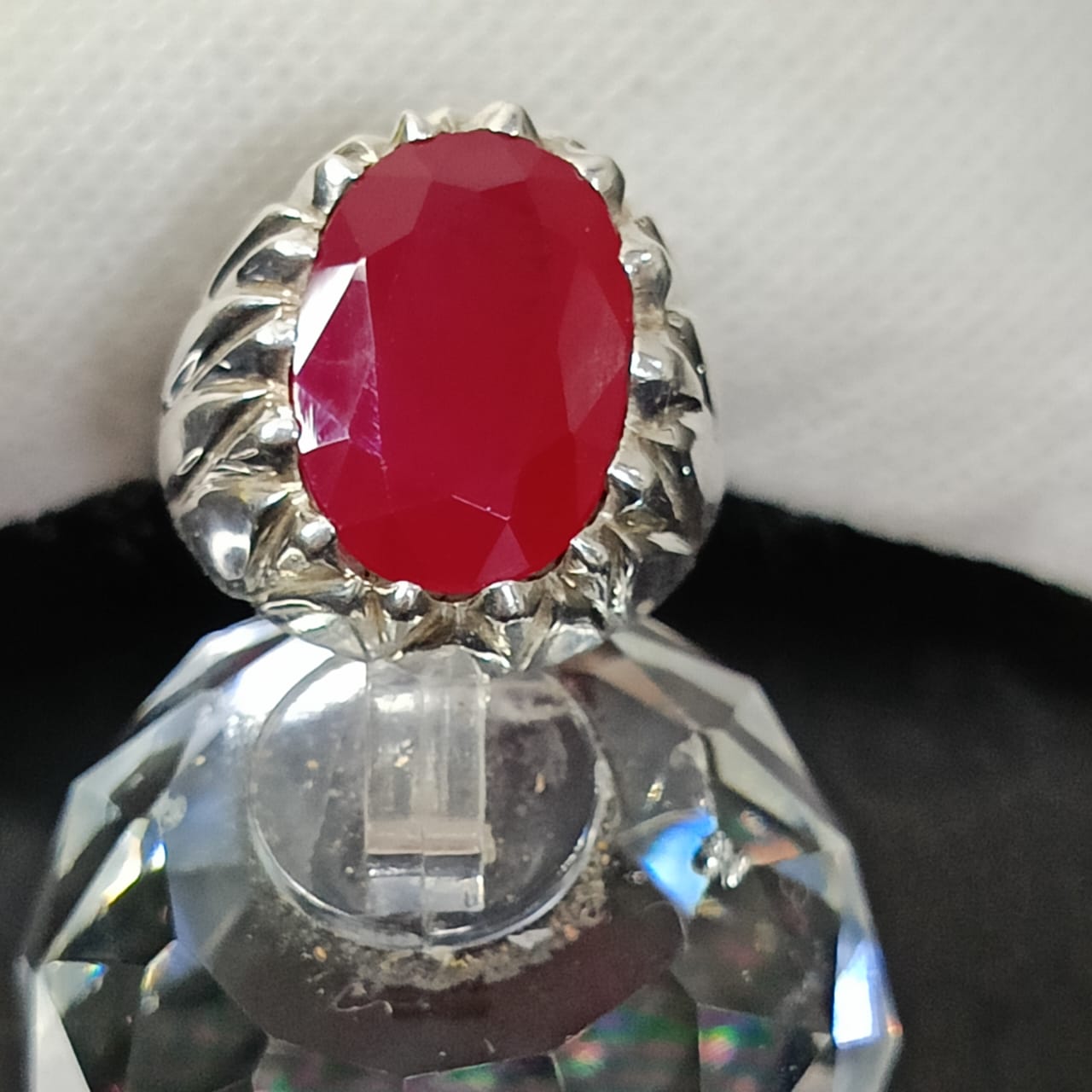 خاتم فضة تحفة بحجر ياقوت