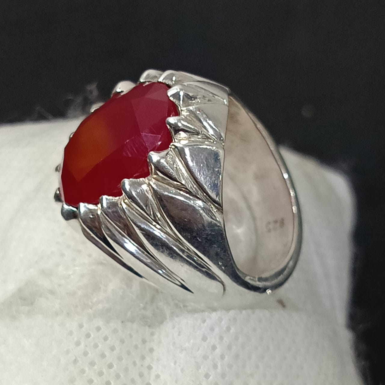 خاتم فضة تحفة بحجر ياقوت