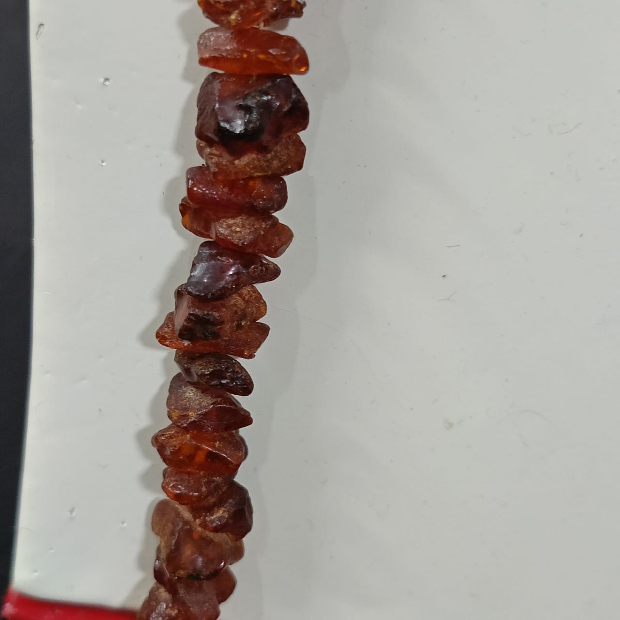 عقد تحفة قديمة كهرمان فواحة