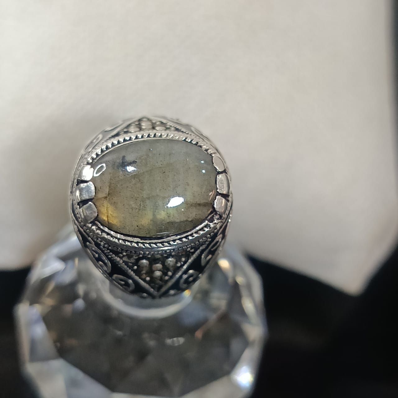 خاتم فضة بحجر طاوس طبيعي