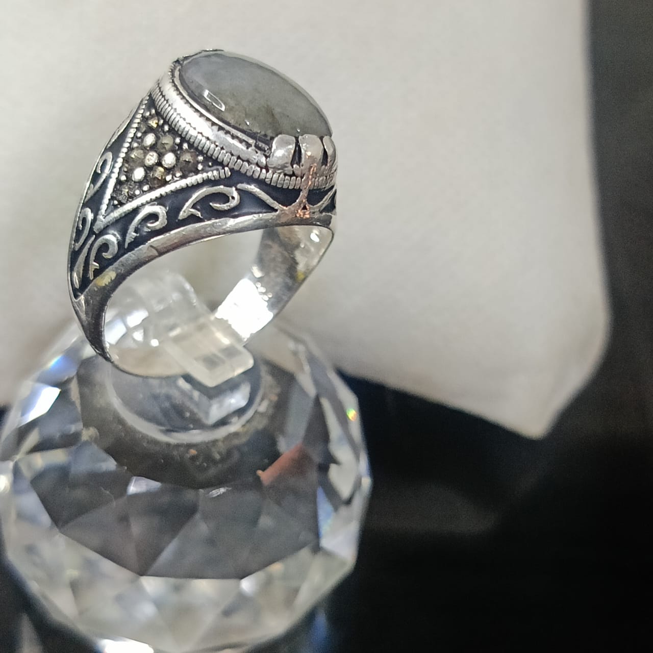 خاتم فضة بحجر طاوس طبيعي