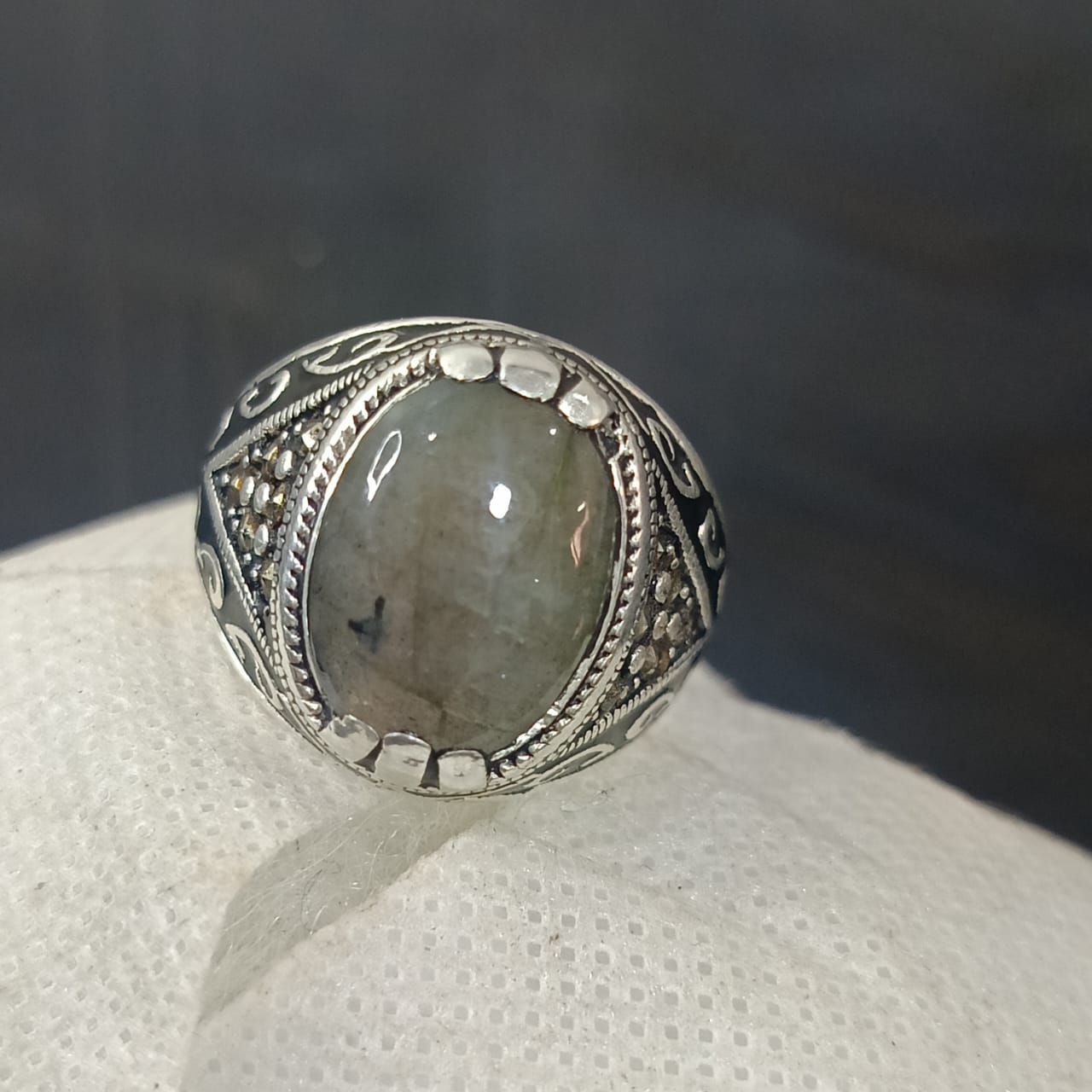 خاتم فضة بحجر طاوس طبيعي