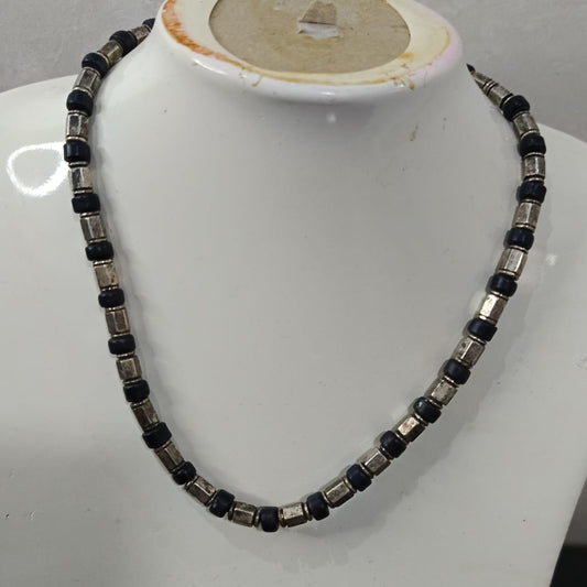 عقد تحفة من خرز