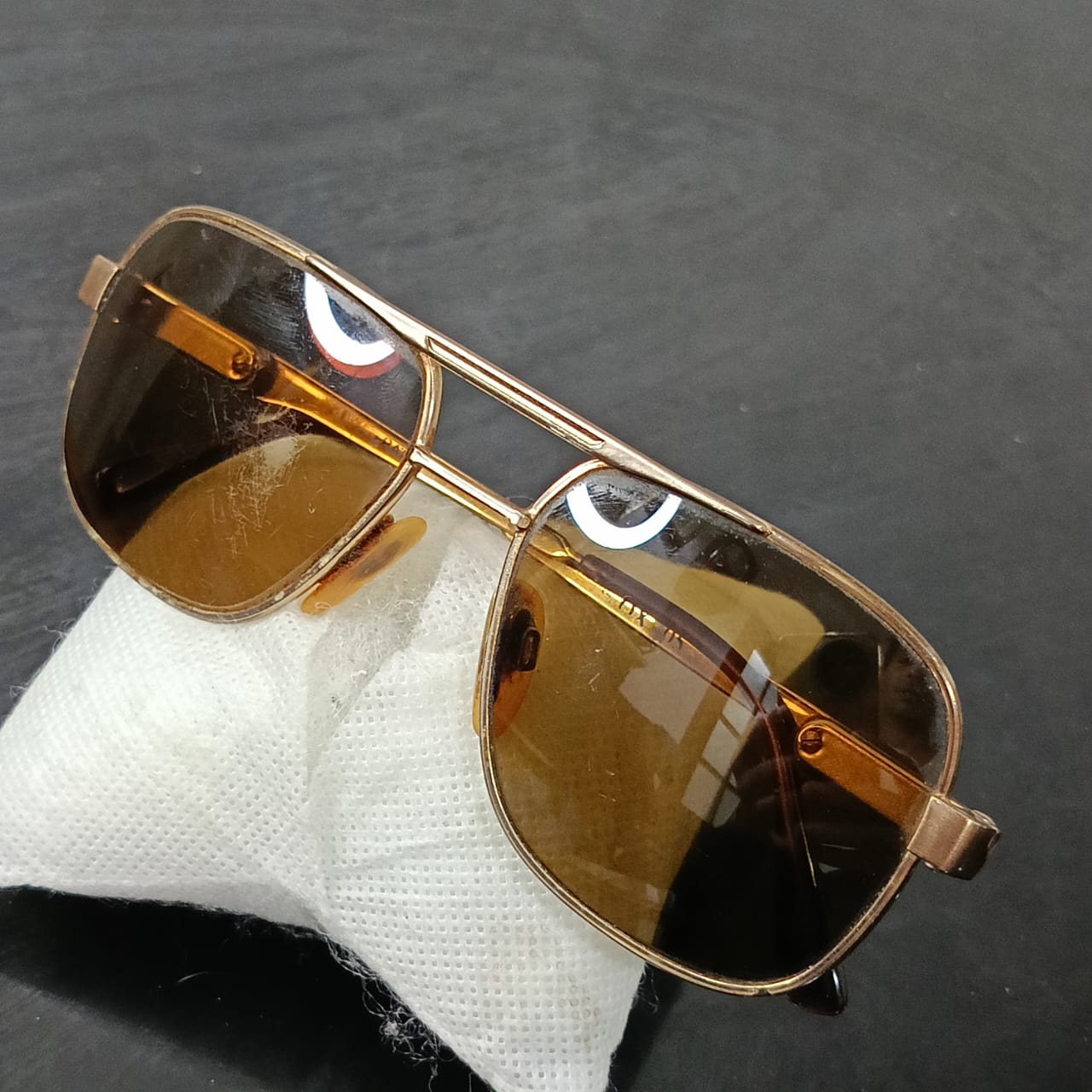 Cadre du lunette plaqué or vintage original