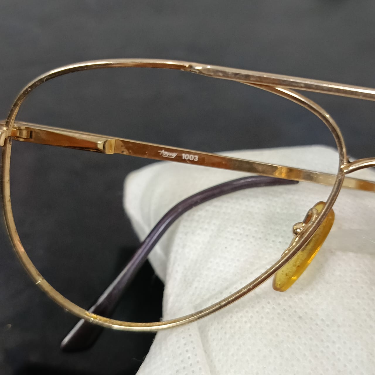 Cadre du lunette plaqué or