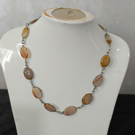 سلسلة نحاس بحجر عقيق سليماني